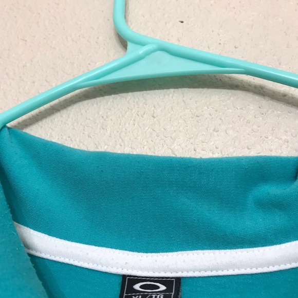 Oakley Designer Polo Shirt. Teal. Size XL. - Picture 5 of 7